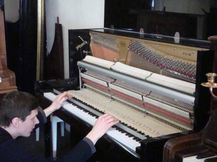 réparation mécanique de piano Limours