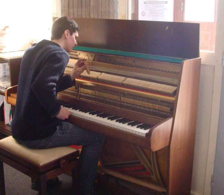 réparation mécanique de piano Limours