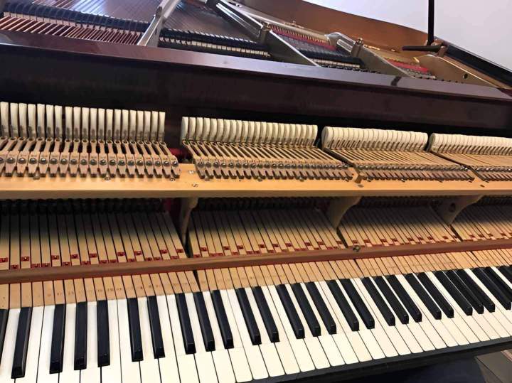 restauration de piano ancien Limours